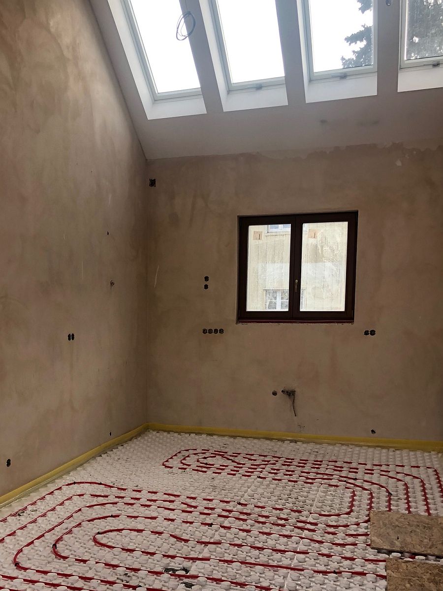 Podlahov� topen�