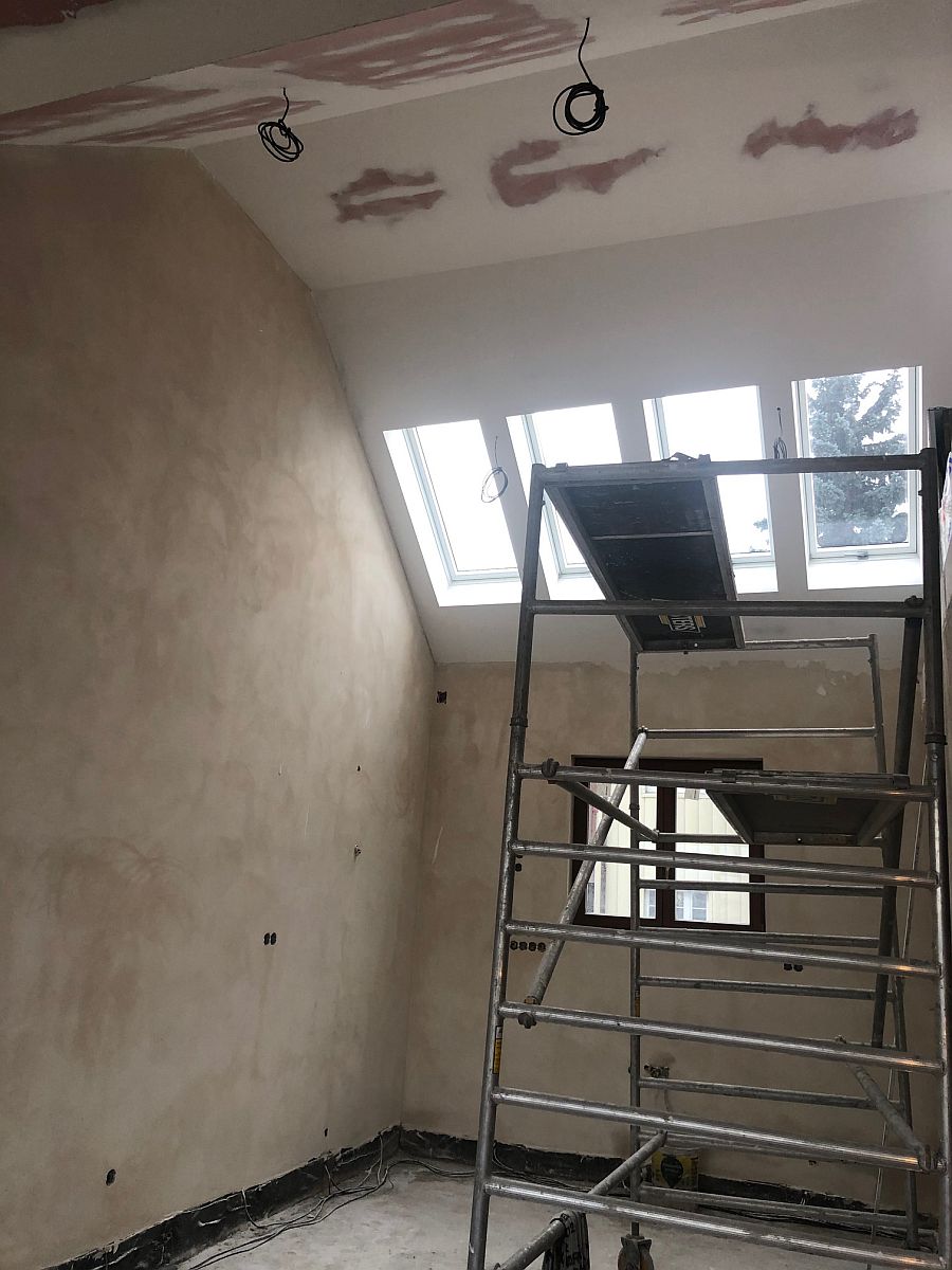 Dokon�en� vnit�n�ch om�tek