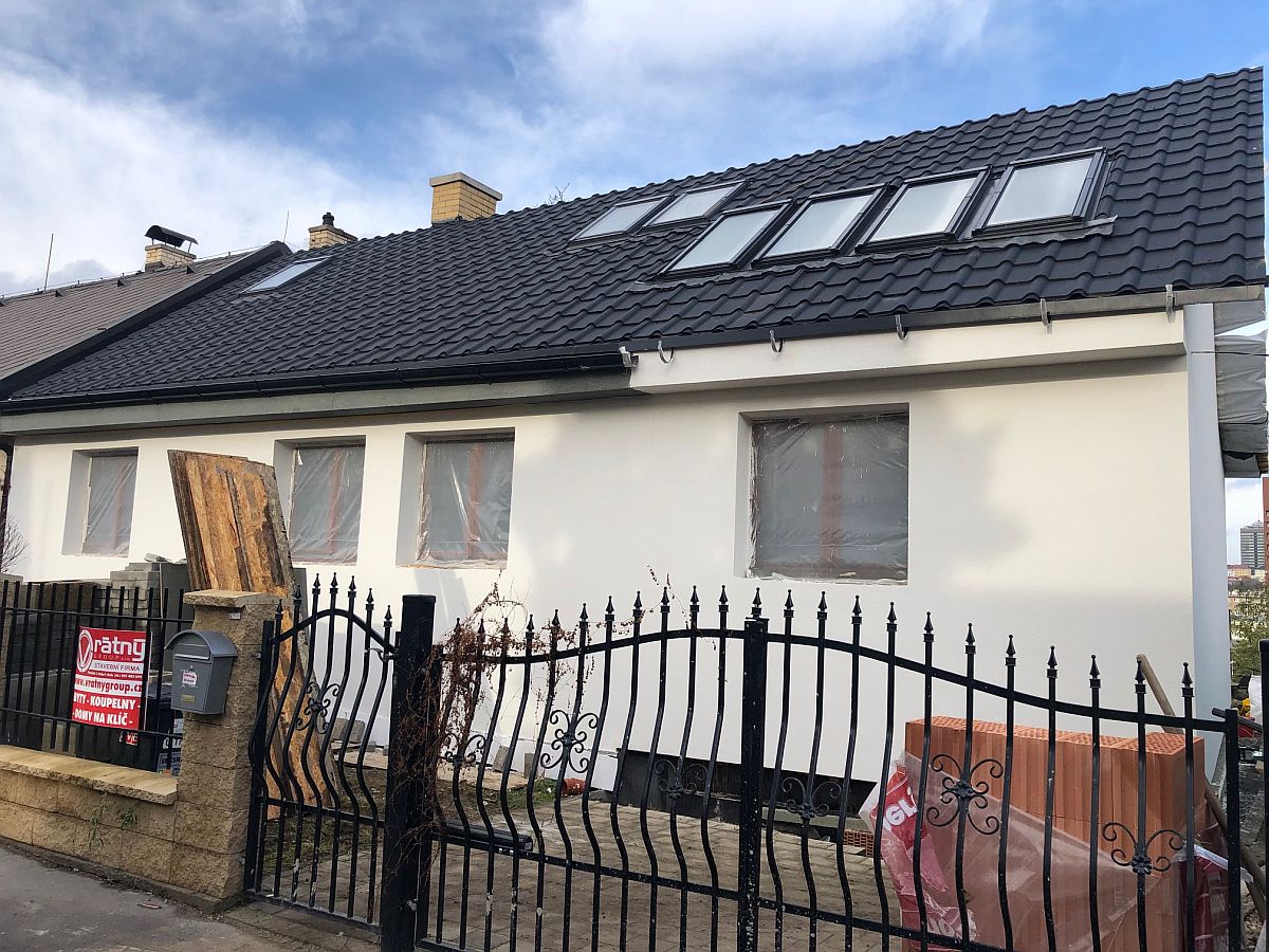 Dostavba domu Praha 10 - pohled z ulice