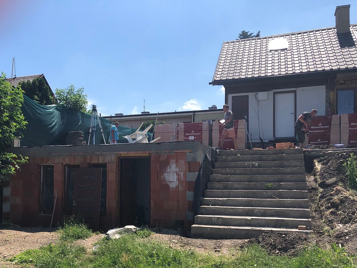 Dostavba domu Praha 10 - z�kladov� deska